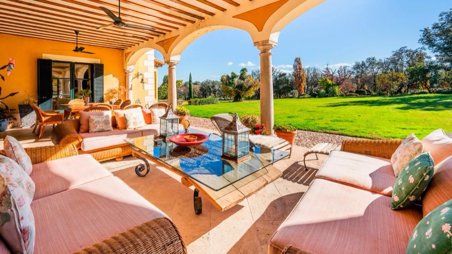El porche de La Hacienda